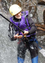  Barranquismo Rápel por una cascada
