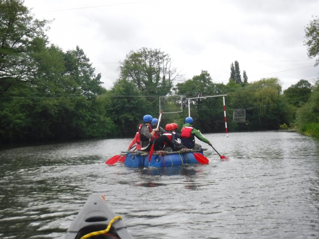  Rafting es muy divertido 