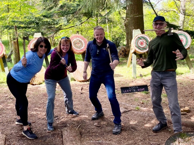 Venga al aire libre con nosotros