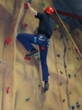  En la pared de escalada 