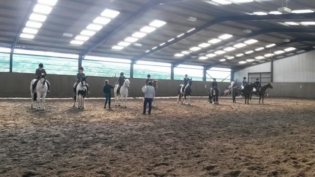  Arena cubierta en Wilsden Equestrian Center