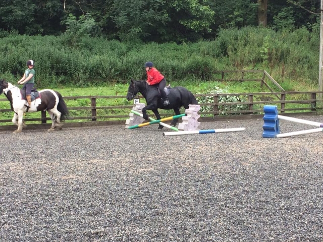  Saltos en el Dam Top Riding Center 
