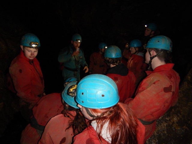  Descendiendo hacia la oscuridad
