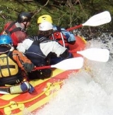 Emocionantes días de rafting en aguas brava 