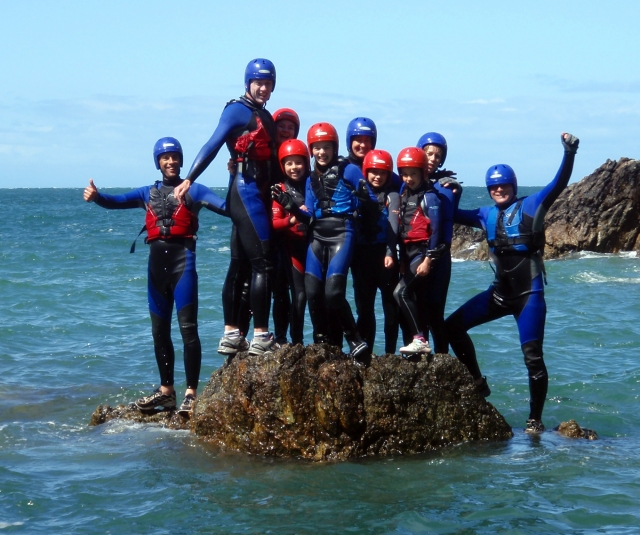  Coasteering 