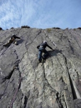  Escalando la inmensa roca 