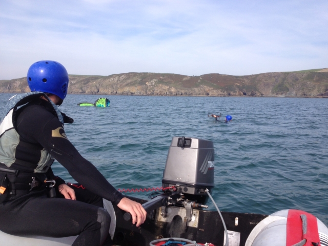  Curso de kitesurf en lancha motora