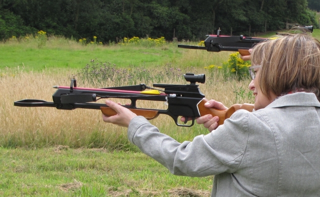  Las ballestas son extremadamenle precisas y una actividad perfecta para las personas nueva en el jalo al blanco.