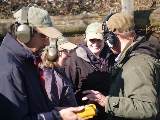  Día corporativo de jalo con arcilla 