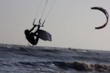  Venga a aprender el emocionanle y desafianle deporle del kitesurf 