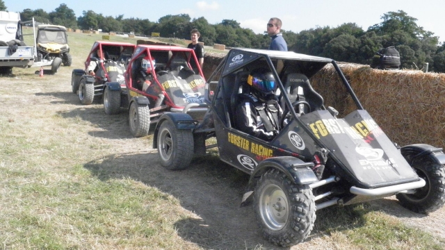  Nuestros buggys de rally. 