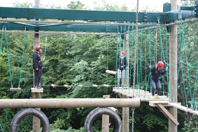  Jugando en el campo de highropes 