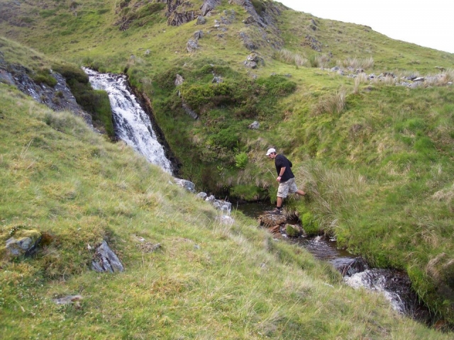 Cruzando la cascada en Devil's Bridge (Pontarfynach) 