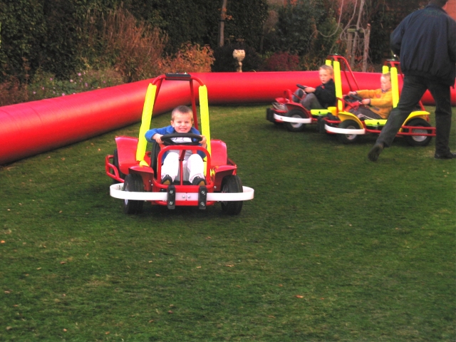  Fiesta de cumpleaños al aire libre 