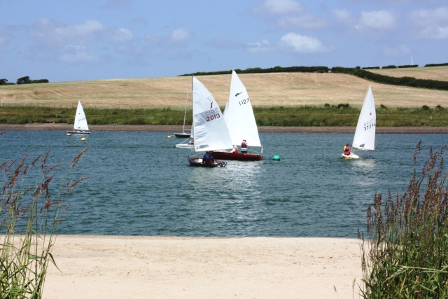  Navegando en un día soleado 