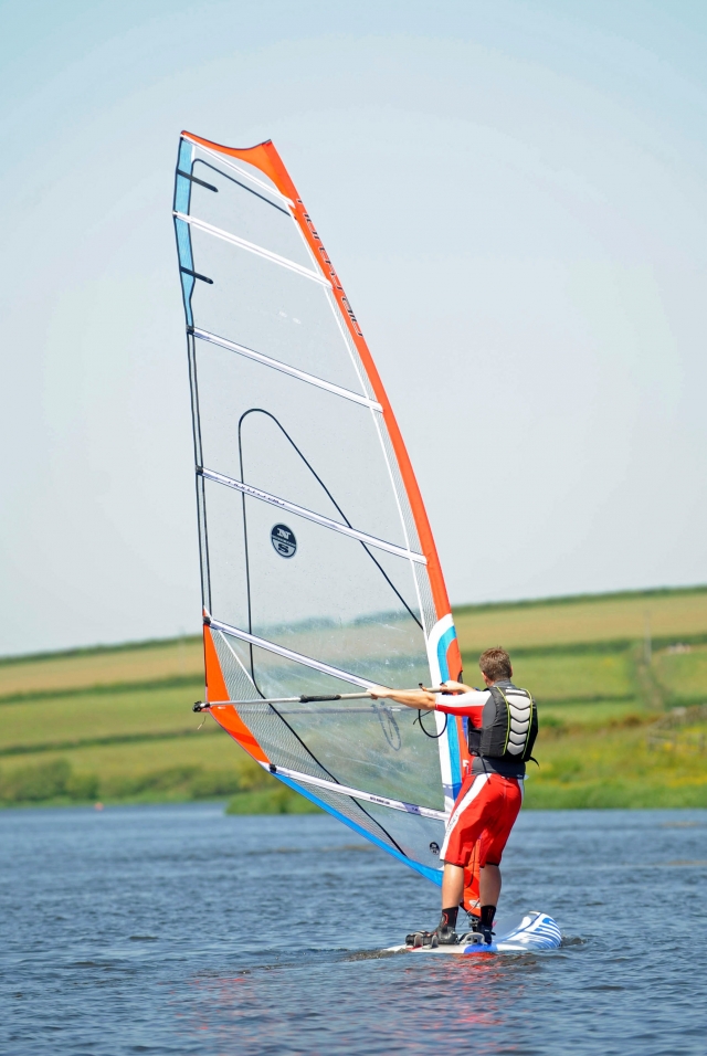  Windsurf en solitario en Tamar