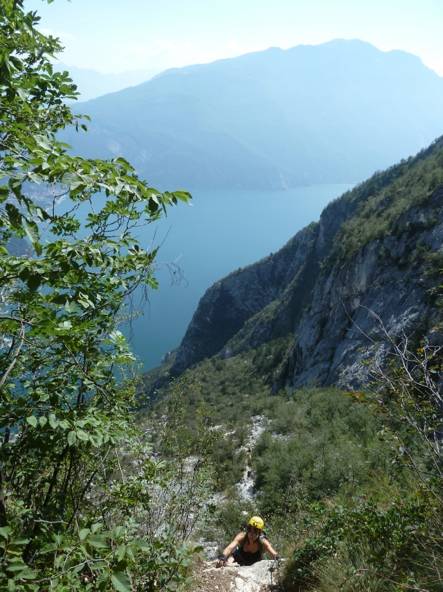 Vía ferramarra sobre el lago de Garda 