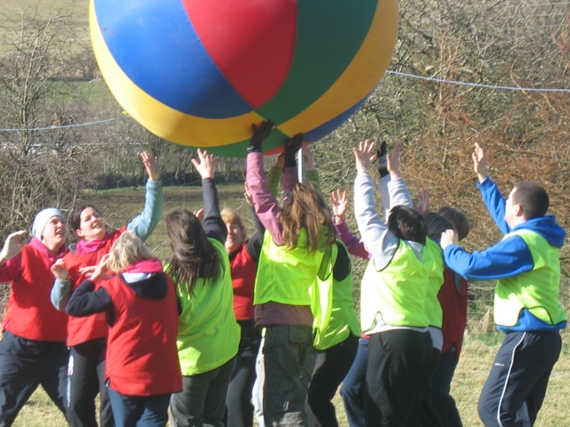  Earthball es muy divertido para todos. 