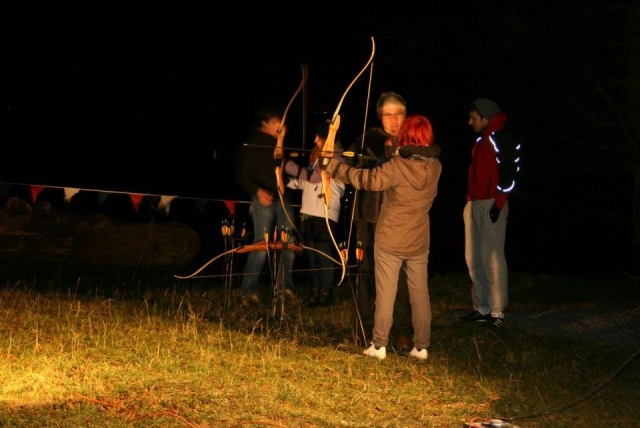  Diversión con arco y flecha con tus amigos 