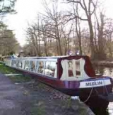  Tómese una hora y media para un crucero de té con crema. 