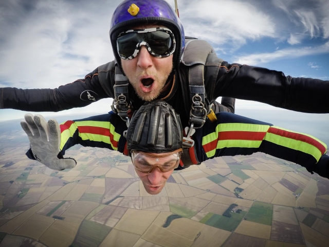  Paracaidismo con instructor 