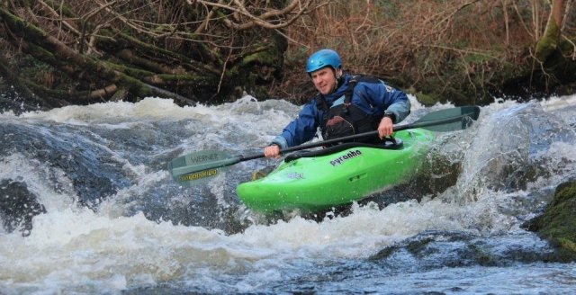  Kayak de aguas brava North Wales 