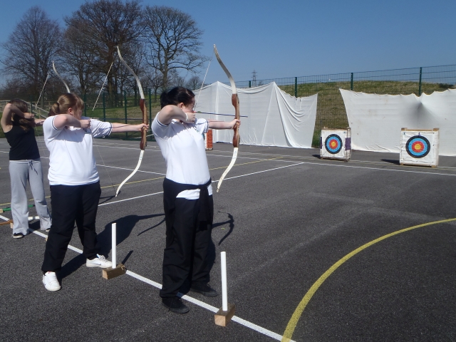  Sesión en el recinto escolar 