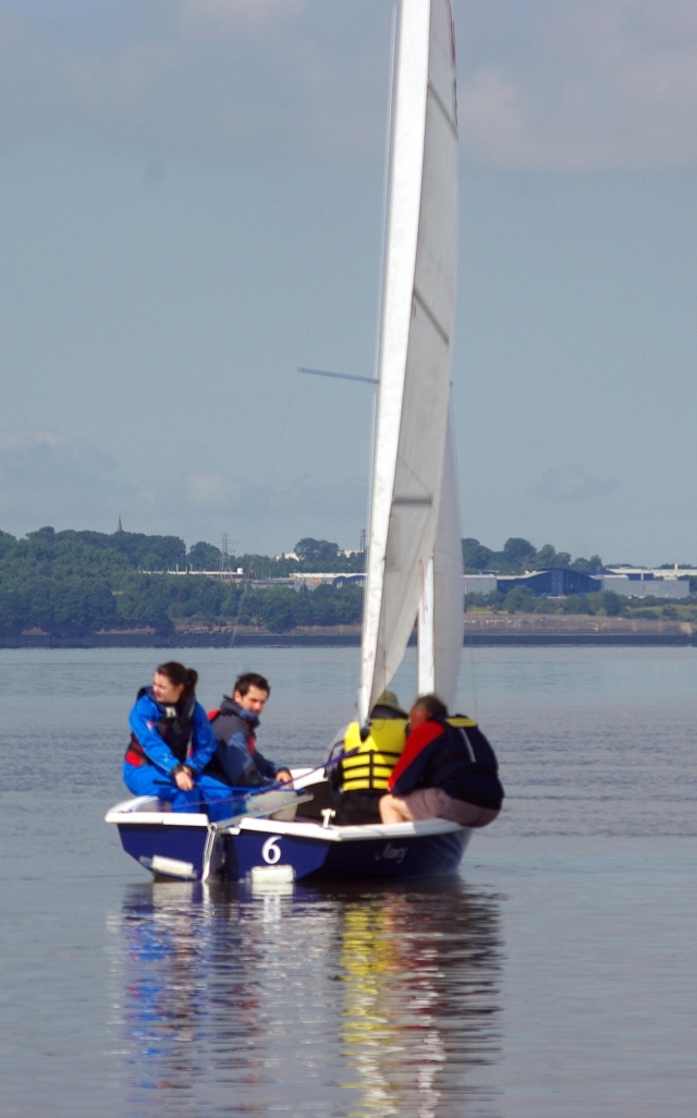  Cursos de vela también disponibles.