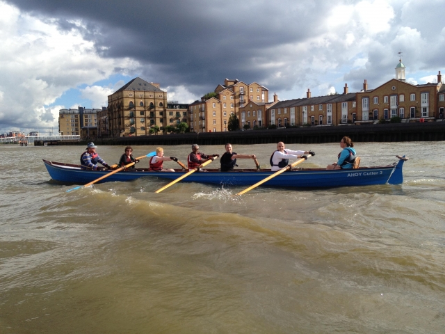  Remar es divertido. 