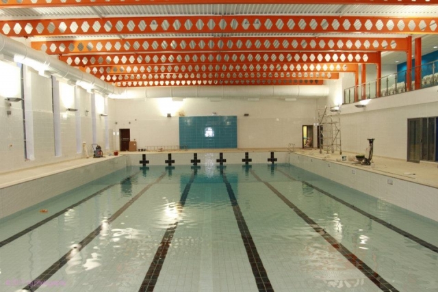  Una gran alberca para después de correr. 