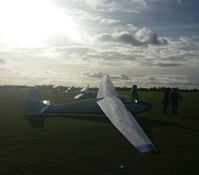  Buen día en Bicester Gliding 