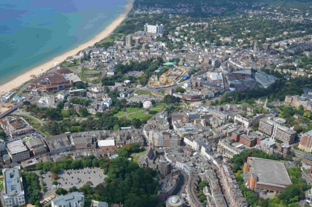  Bournemouth 