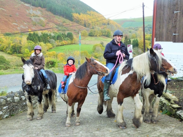  Trekking con Pony y Cuatrimoto Trek 