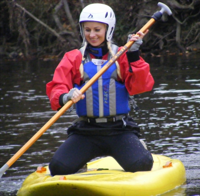  También puede hacer paddleboarding. 