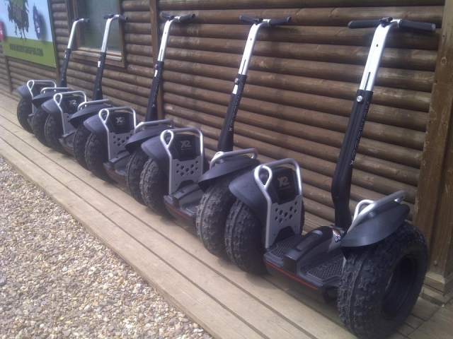  Segways también están disponibles. 