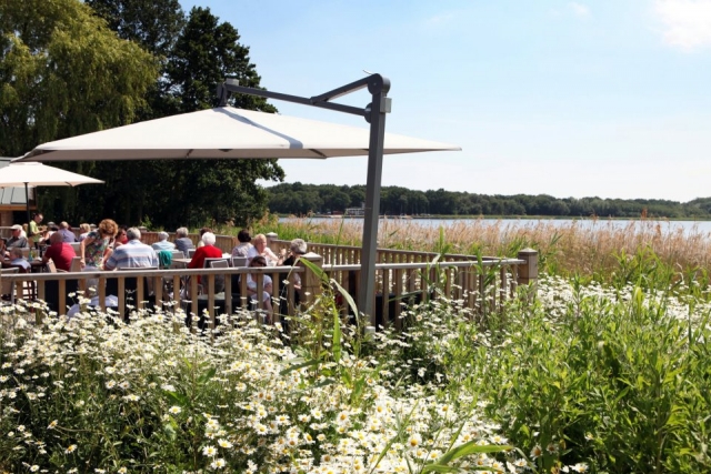  Siéntese afuera y relájese. 