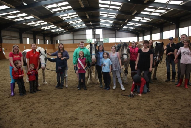  Venga a conocernos en Conquest Equestrian Center. 