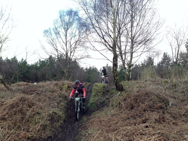  Traiga su bicicleta de cerro. 