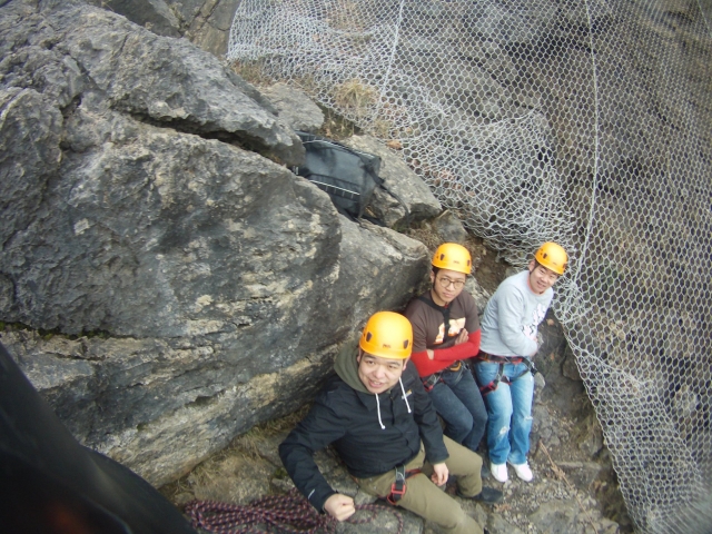  Tener una sesión de escalada con tus amigos 