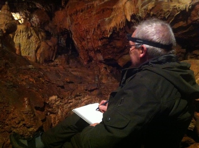  Las cueva son divertidas. 