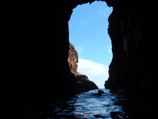  Explora cueva escondidas 