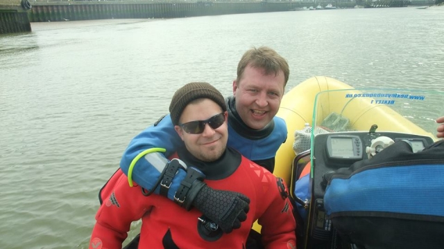  Compañeros de buceo. 