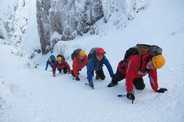 Montañismo de invierno 