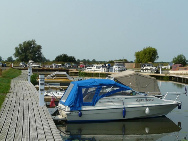  Fish & Duck Marina 
