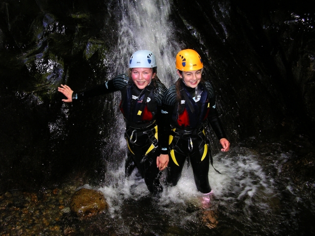  Gorge scrambling 