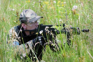  Disparando al enemigo 