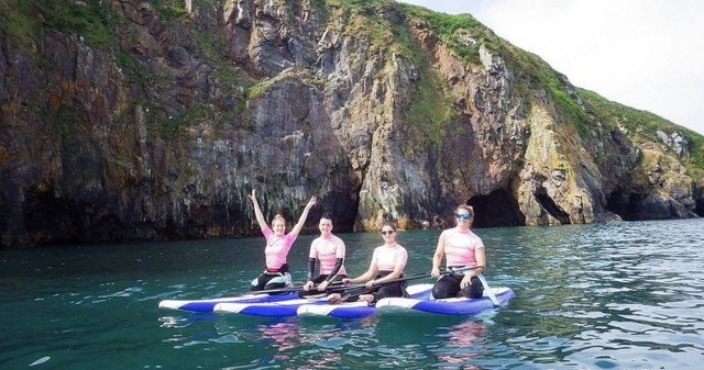  Venga con tus amigos a pasar un divertido día en el agua 