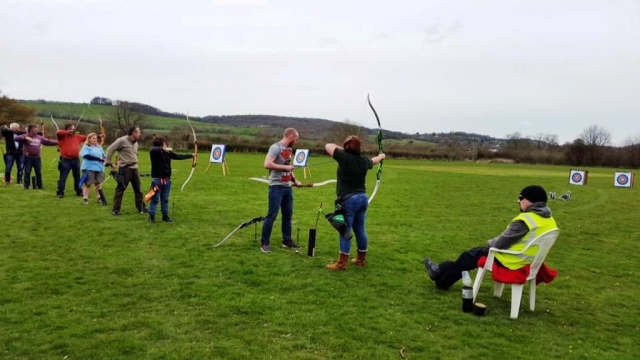 Competición de jalo con arco 