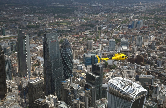  Helicóptero sobre Londres 