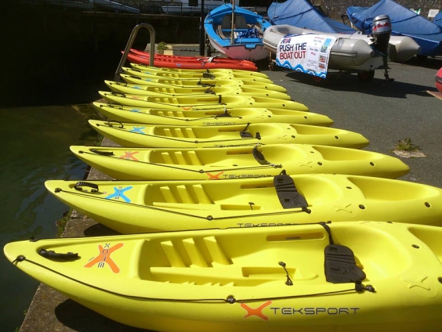  Kayaks amarillos 